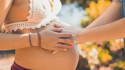 Grossesse : bien choisir ses huiles essentielles