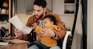 Lire la suite à propos de l’article Budget layette bébé premier trimestre 2026 : liste complète et fourchette de prix