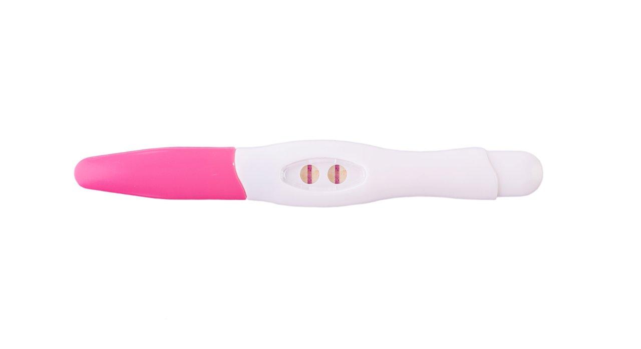 You are currently viewing Test de grossesse sanguin vs urinaire : délais, prix et fiabilité comparés
